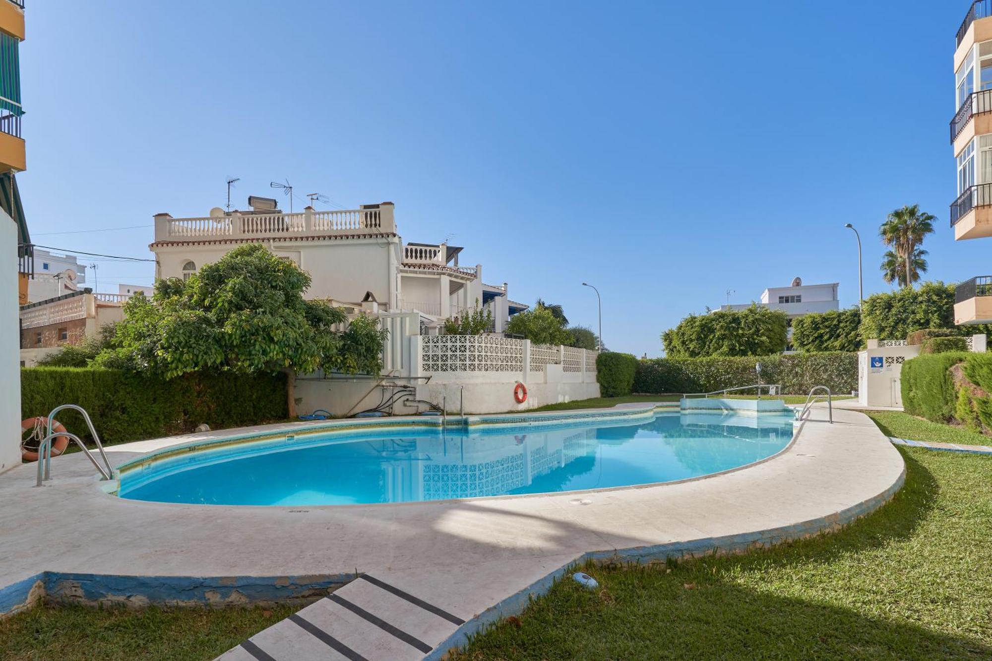 Albaida 2 6H Apartman Nerja Kültér fotó